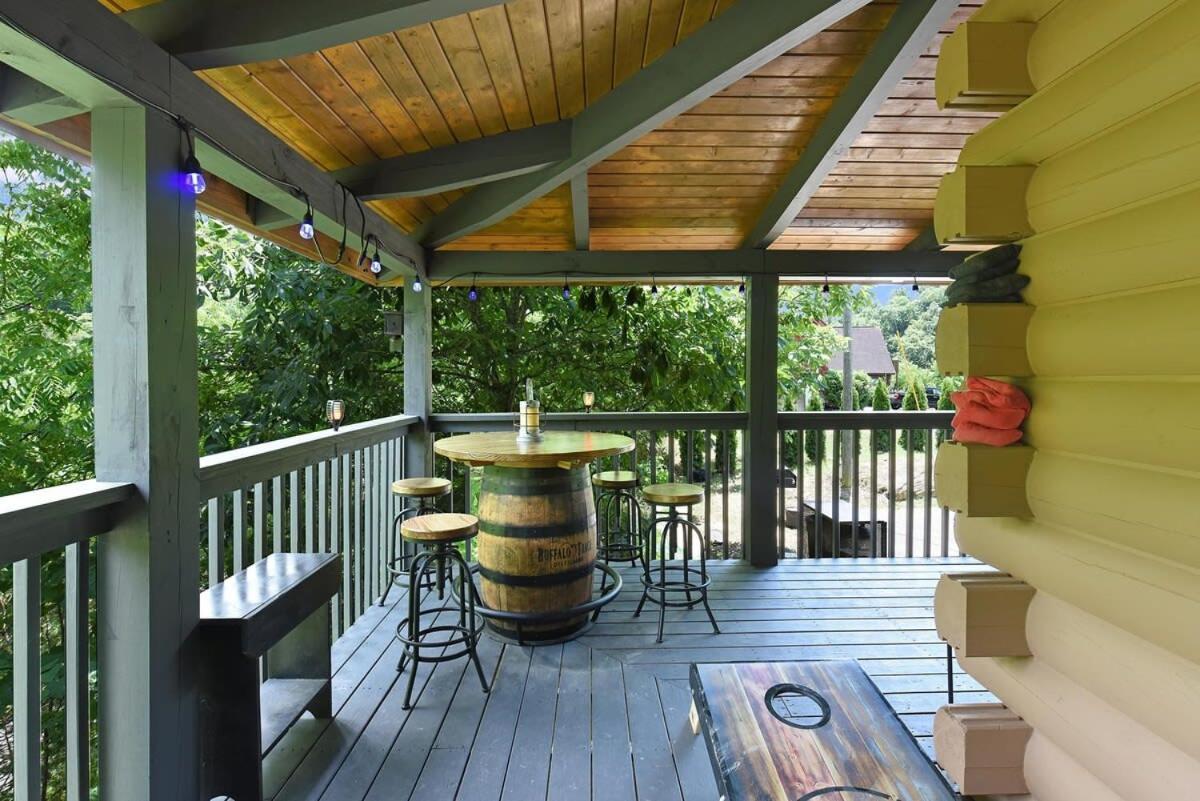 Ryes And Shine Bootlegger'S Cabin! Hot Tub* Pool* Arcade* Billiards *Ev * Pet Friendly Севьервилл Экстерьер фото