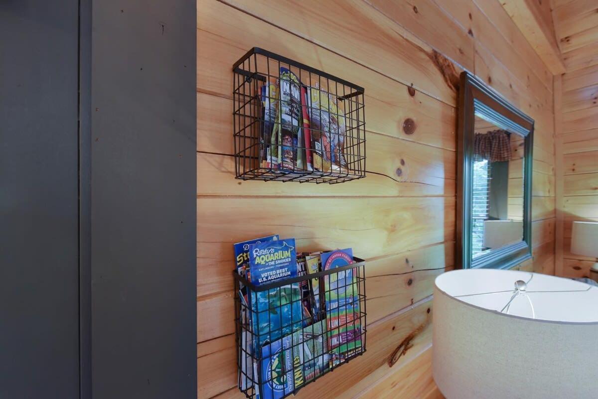 Ryes And Shine Bootlegger'S Cabin! Hot Tub* Pool* Arcade* Billiards *Ev * Pet Friendly Севьервилл Экстерьер фото