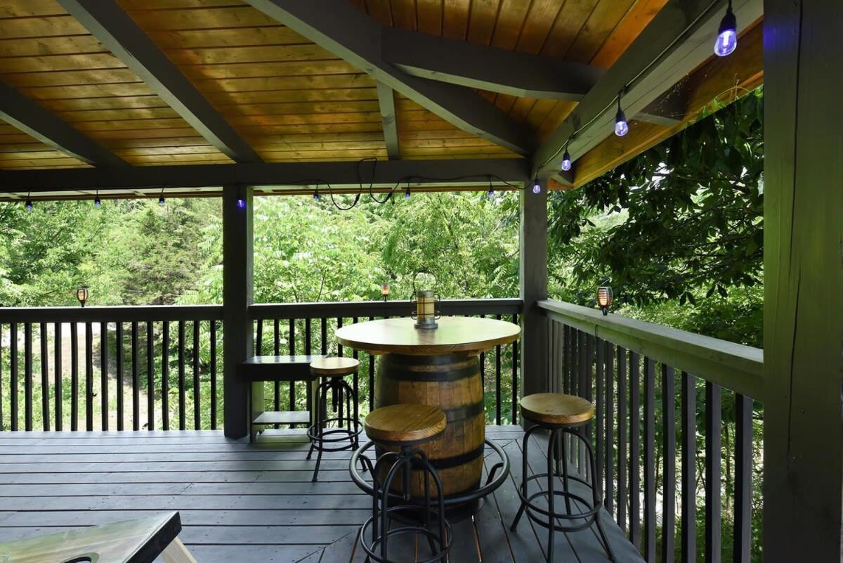 Ryes And Shine Bootlegger'S Cabin! Hot Tub* Pool* Arcade* Billiards *Ev * Pet Friendly Севьервилл Экстерьер фото