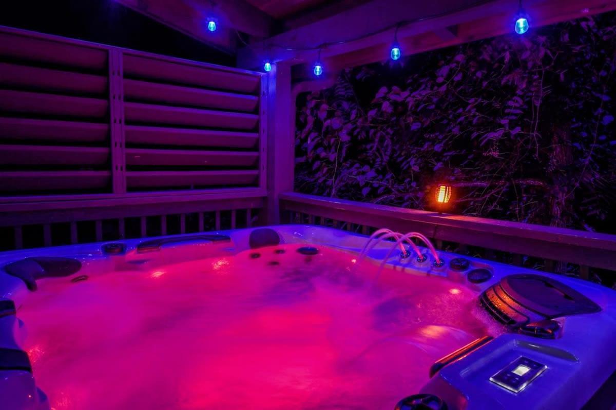 Ryes And Shine Bootlegger'S Cabin! Hot Tub* Pool* Arcade* Billiards *Ev * Pet Friendly Севьервилл Экстерьер фото